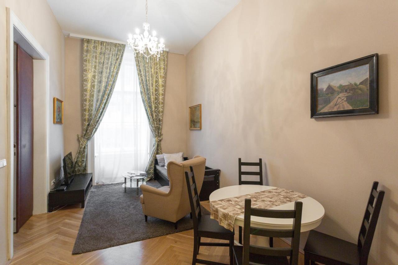 Urban Downtown Center Apartmán