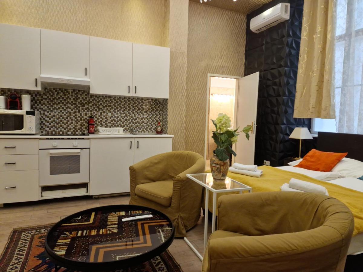 Urban Downtown Center Apartmán *